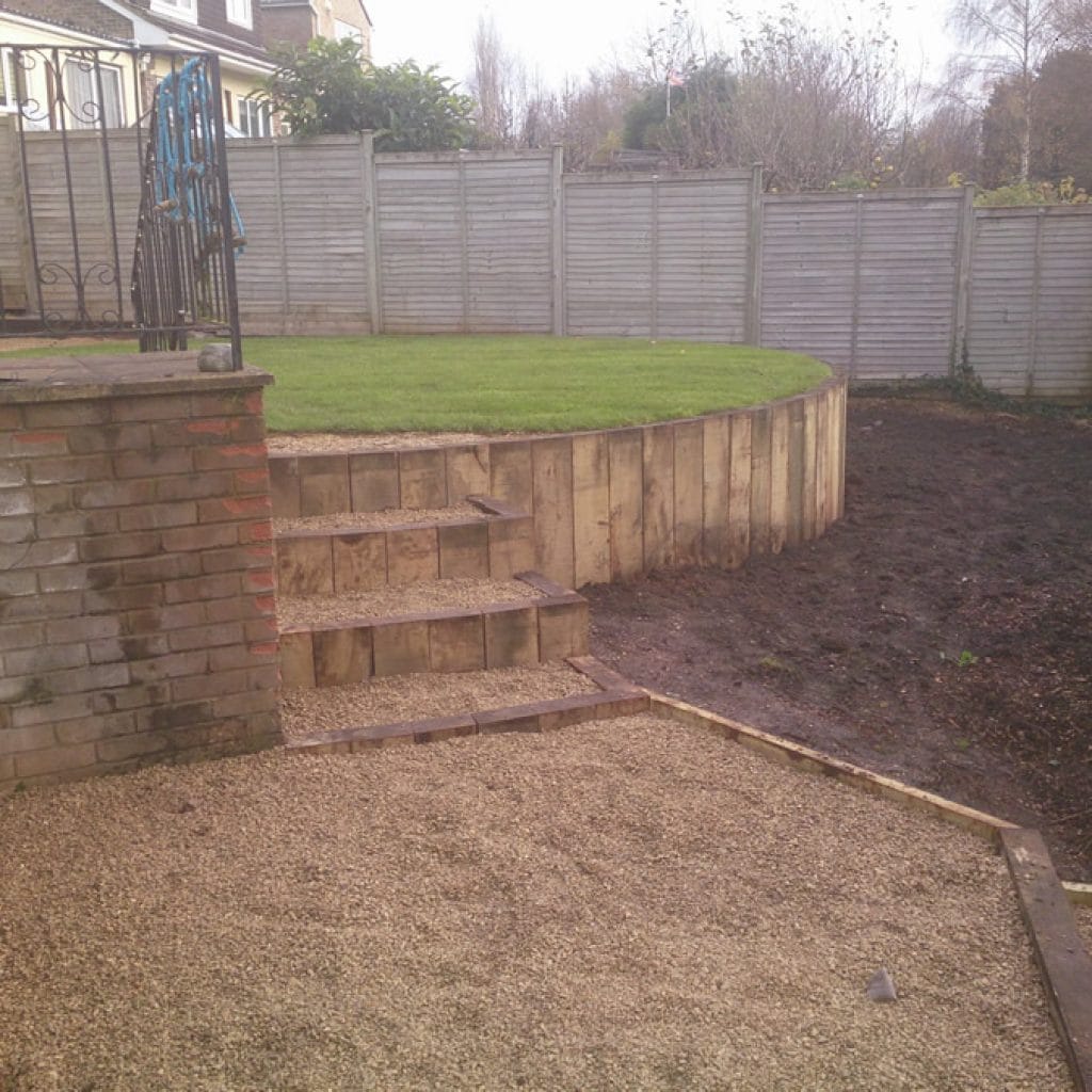 when building retaining walls be sure to use the right landscaper to avoid disaster