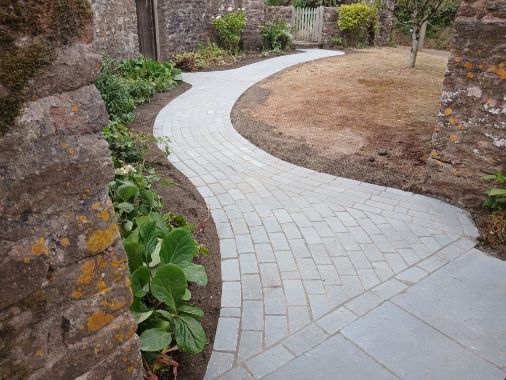 curving sandstone sett pathway